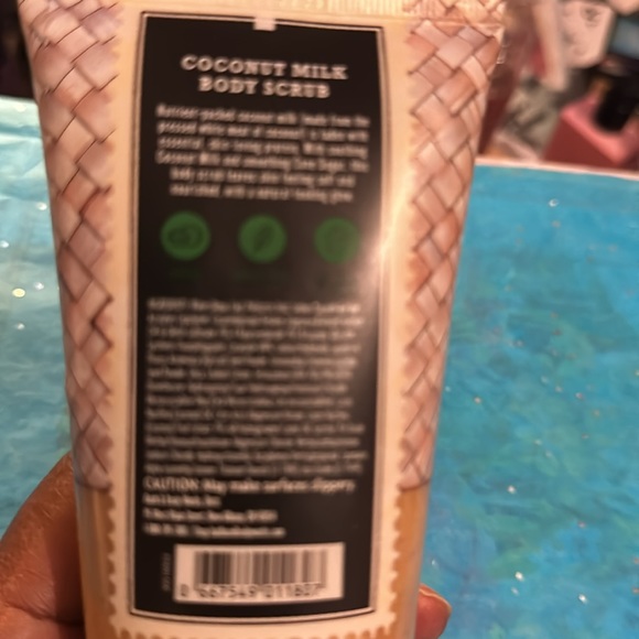 Coconut Milk Body Scrub / Ultra Shea Butter body Cream - Picture 4 of 5